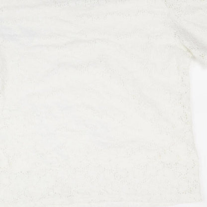 Brand and care label for paramour women’s white basic blouse, size L