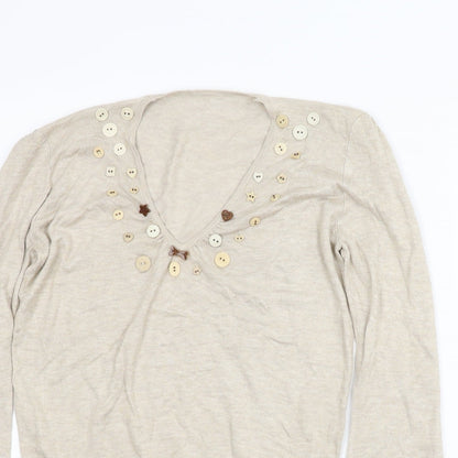 Close-up detail of Preworn women’s beige jumper, size S