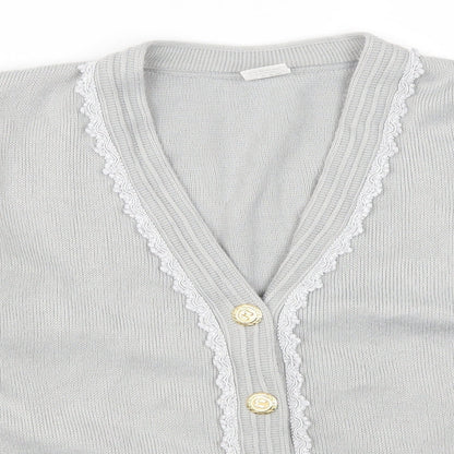Close-up detail of Preito Calleti women’s grey cardigan jumper, size S