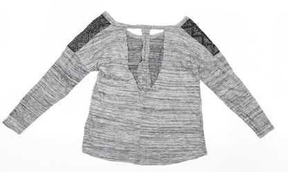 Back view of Charlotte Russe women’s grey basic t-shirt, size M