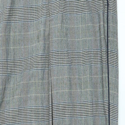 Close-up detail of H&M men’s grey trousers, 25-inch leg