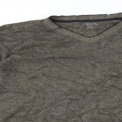 Close-up detail of Geoffrey Beene men’s green jumper, size M