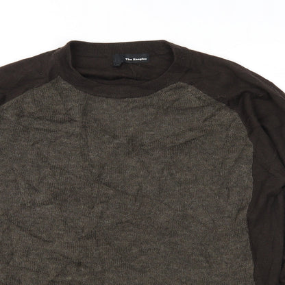 Close-up detail of The Kids Division women’s brown knit jumper, size S