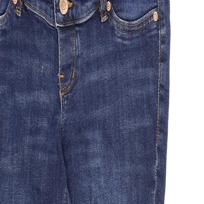 Close-up detail of &DENIM women’s blue denim jegging jeans, size M, 28-inch leg