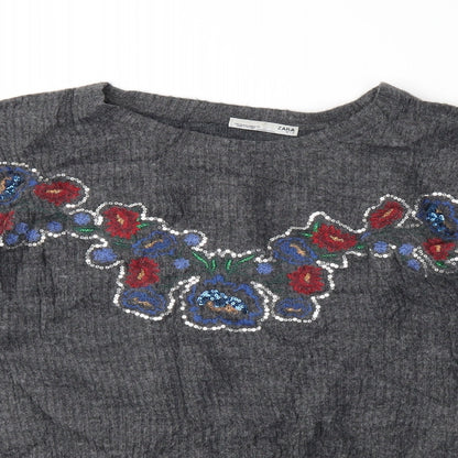 Close-up detail of Zara women’s grey jumper, size M