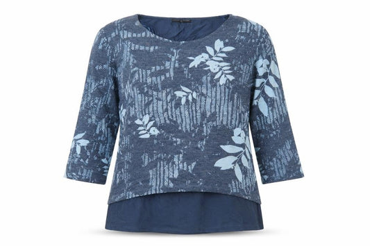 Front view of Viz A Viz women’s blue floral knit jumper, size M
