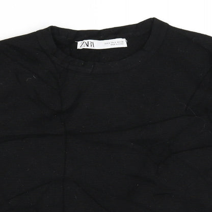 Close-up detail of Zara women’s black basic t-shirt, size S
