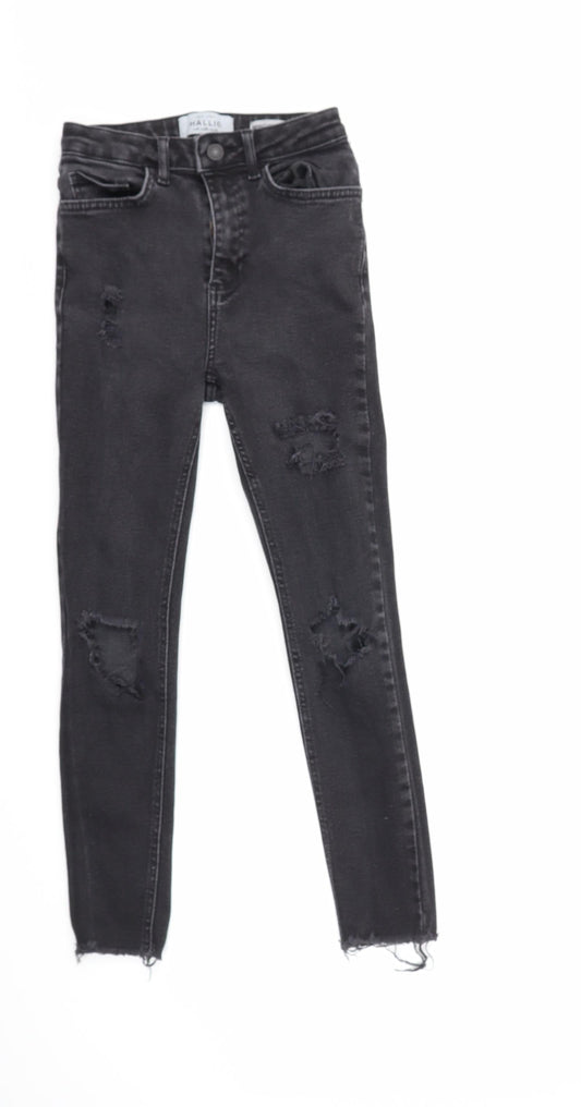 Front view of New Look women’s black denim skinny jeans, size UK 8, 25-inch leg
