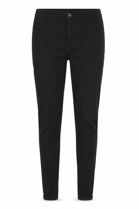 Front view of Denim & Co. women’s black denim skinny jeans, size UK 14, 30-inch leg