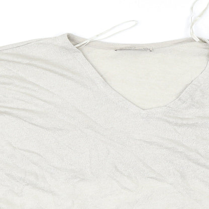 Close-up detail of Zara women’s grey basic blouse, size L