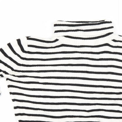 Close-up detail of Topshop women’s white striped knit jumper, size UK 8