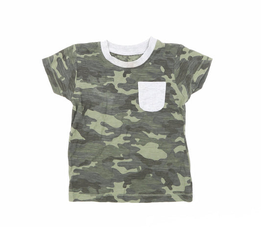 Preworn Boys Green Camouflage  Basic T-Shirt Size 18-24 Months