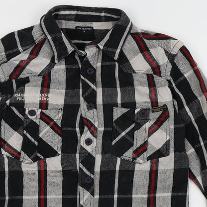 Close-up detail of UrbanSpirit men’s grey check button-up, size S