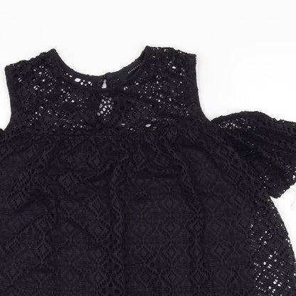 Close-up detail of Atmosphere women’s black floral basic blouse, size UK 10