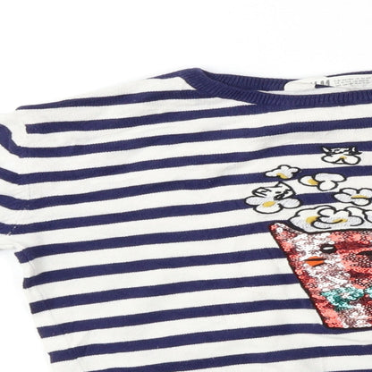 Close-up detail of H&M girls’ white spotted jumper, size 10-11, years - drink design