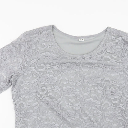 Close-up detail of Preworn women’s grey floral basic blouse, size UK 8