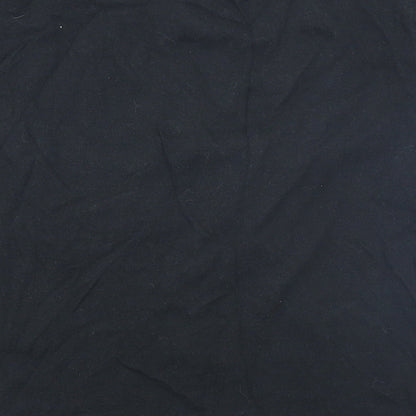 Brand and care label for Wet Bandits women’s black basic t-shirt, size M