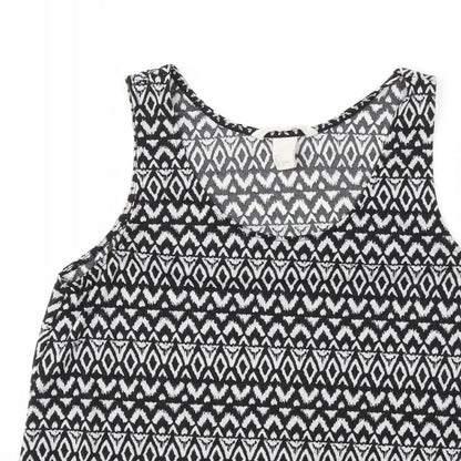 Close-up detail of H&M women’s black geometric basic tank, size S