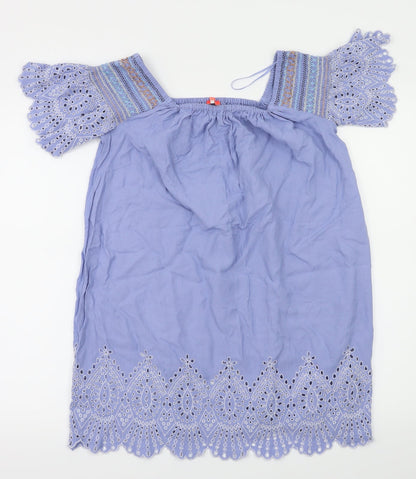 Additional front view of Resort women’s blue floral basic polo, size S