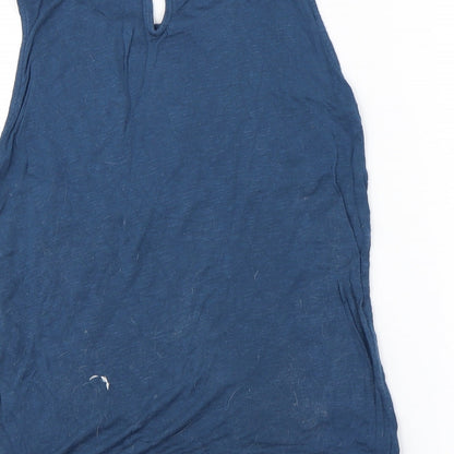 Brand and care label for Dorothy Perkins women’s blue basic t-shirt, size UK 8