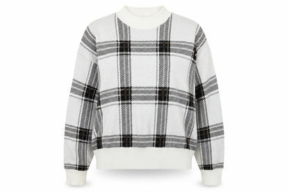Front view of New Look women’s white check jumper, size M