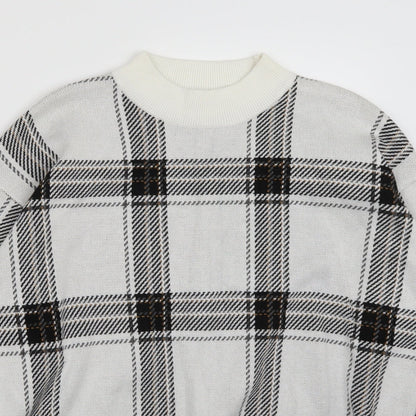 Close-up detail of New Look women’s white check jumper, size M