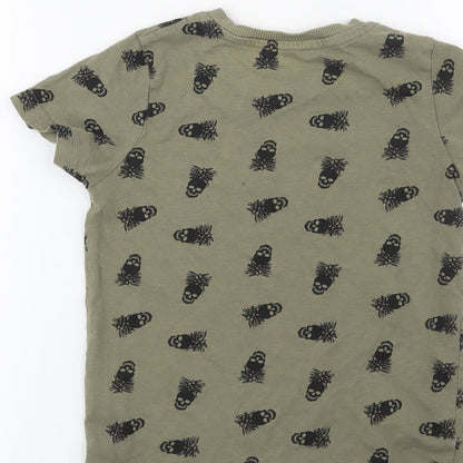 Brand and care label for Matalan boys’ green basic t-shirt, size 5, years - skulls