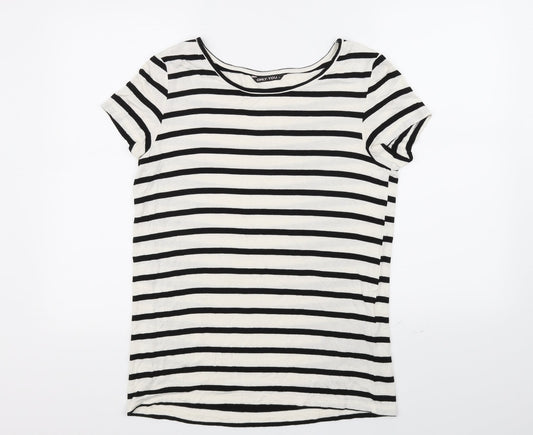 Only You Womens White Striped  Basic T-Shirt Size M
