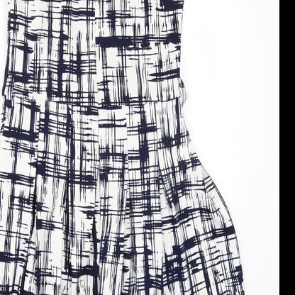 Preloved Air girl Womens White Geometric  A-Line  Size 8 - Label