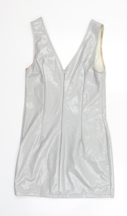 Back view of In the Style women’s grey mini, size UK 10