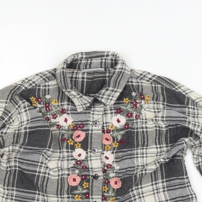 Preloved Matalan Girls Grey Check  Basic Button-Up Size 6 Years  - flowers - Detail