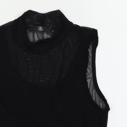 Preloved Missguided Womens Black   Basic T-Shirt Size 8  - crop top - Detail