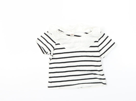 Preworn Baby White Striped  Basic T-Shirt Size 12-18 Months