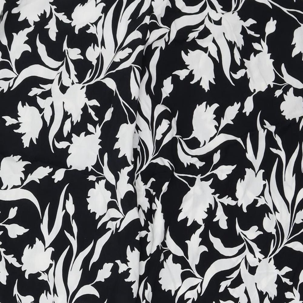 Preworn  Womens Black Floral  Trousers  Size 30 in L26 in