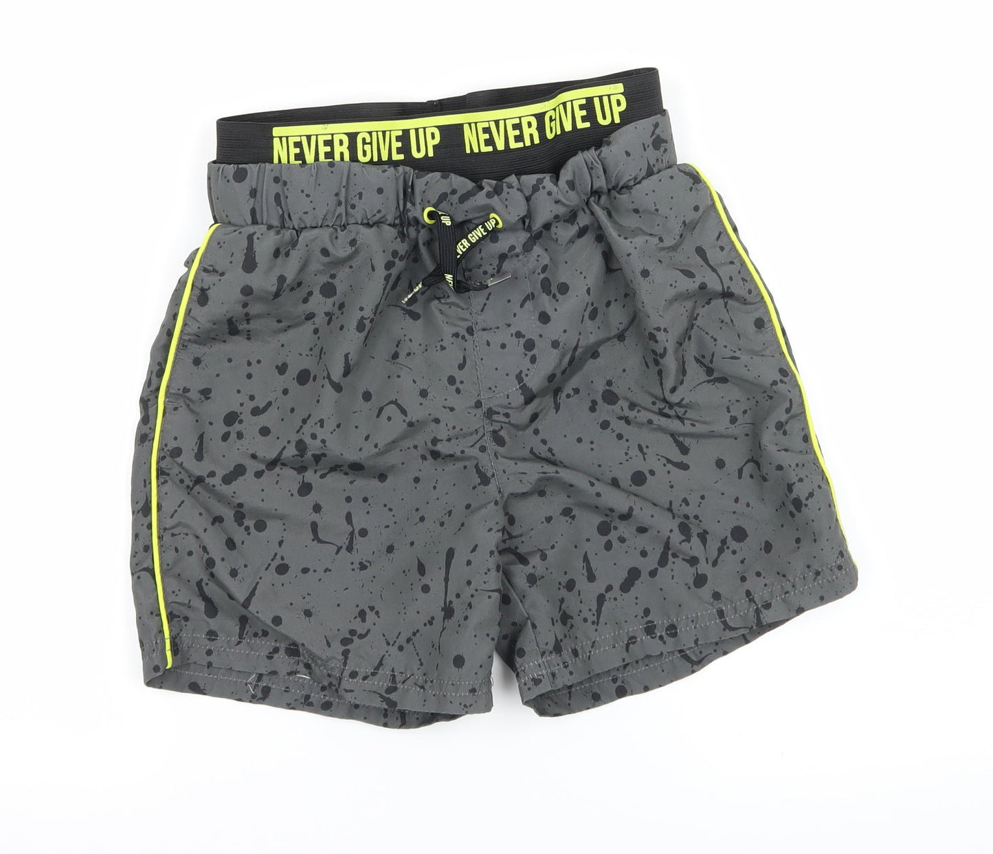 Nutmeg Boys Grey Geometric  Sweat Shorts Size 9-10 Years - Never Give up