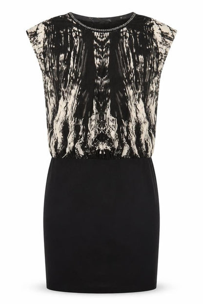 Truly Mine Womens Black Geometric  Shift  Size 8