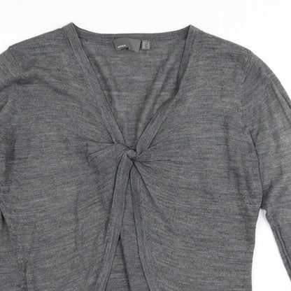 Close-up detail of Mexx women’s grey basic t-shirt, size L