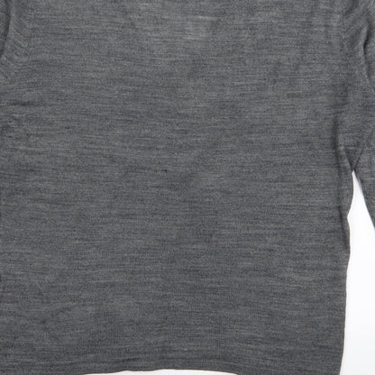 Brand and care label for Mexx women’s grey basic t-shirt, size L