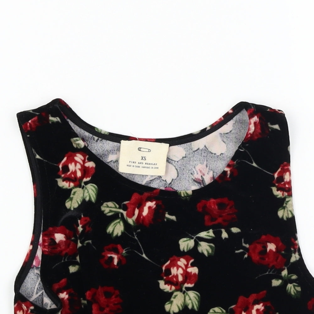 Pins & Needles  Womens Black Floral  Basic T-Shirt Size XS