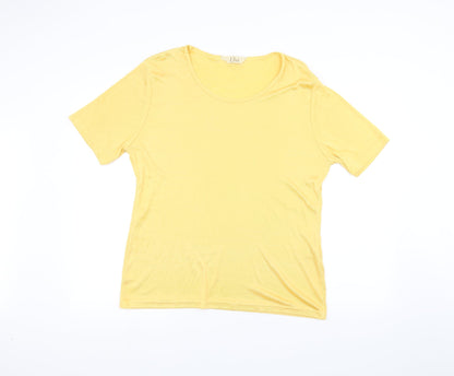 Additional front view of ELVI women’s yellow basic t-shirt, size M