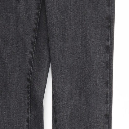 Close-up detail of 711 men’s black denim skinny jeans, size 28, 31-inch leg