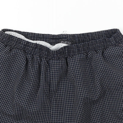 Close-up detail of OCV men’s grey check bermuda shorts, size L