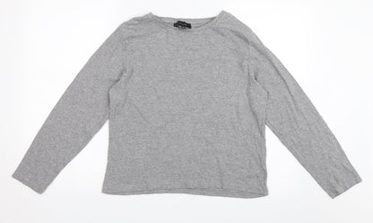 Front view of Atmosphere women’s grey basic t-shirt, size UK 20