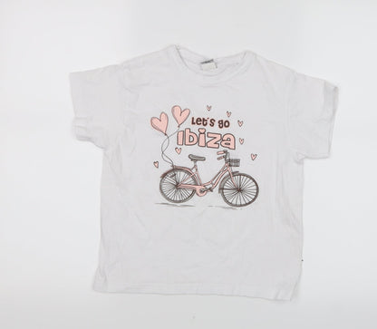 Front view of Planet 2000 girls’ white basic t-shirt, size 10, years