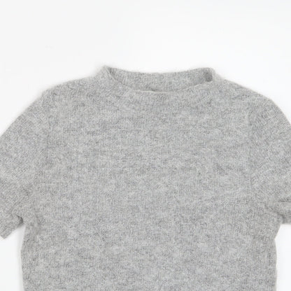 Close-up detail of River Island women’s grey basic t-shirt, size UK 8