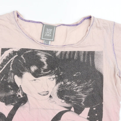 Close-up detail of Mango Jeans women’s pink basic t-shirt, size L