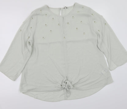 Front view of Preworn women’s grey basic t-shirt, size UK 14