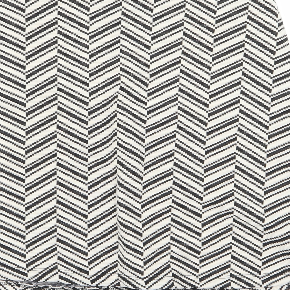 Preworn Womens White Striped  Straight & Pencil Set Size 10