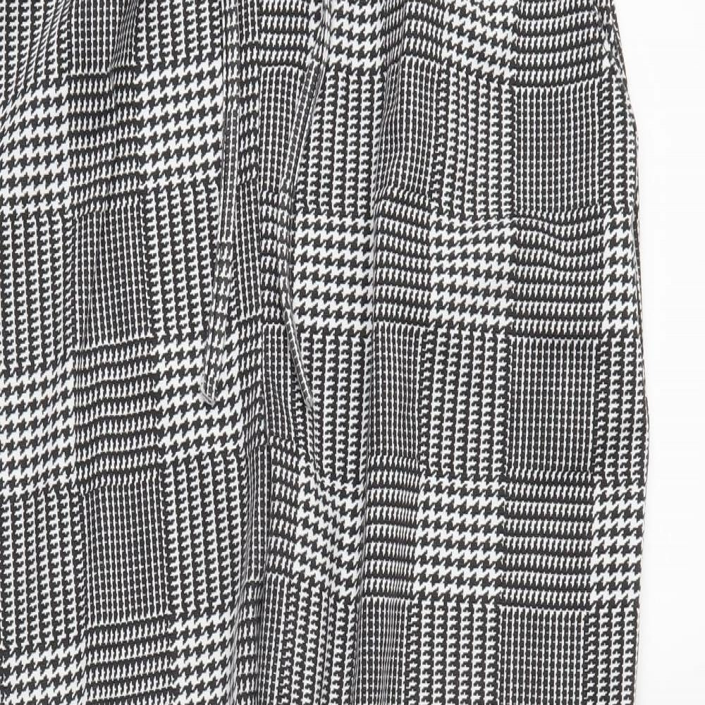 Preworn Womens Black Plaid  Trousers  Size M L22 in
