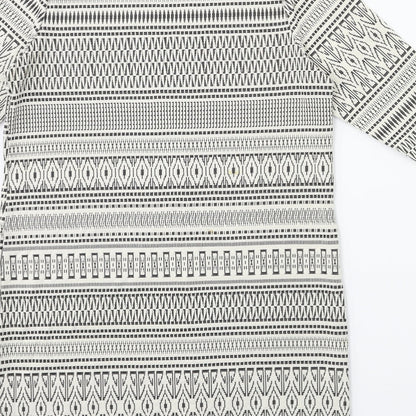 Preloved Preworn Womens White Geometric  Shift  Size 12 - Label